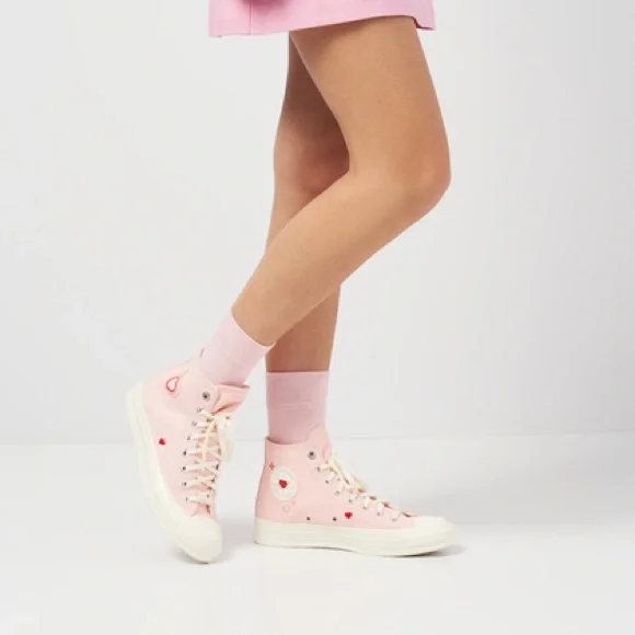 mi.hi♡ti  Amazon.com: Fenyor7i Birthday Gifts for Women - 'It's Me. Hi